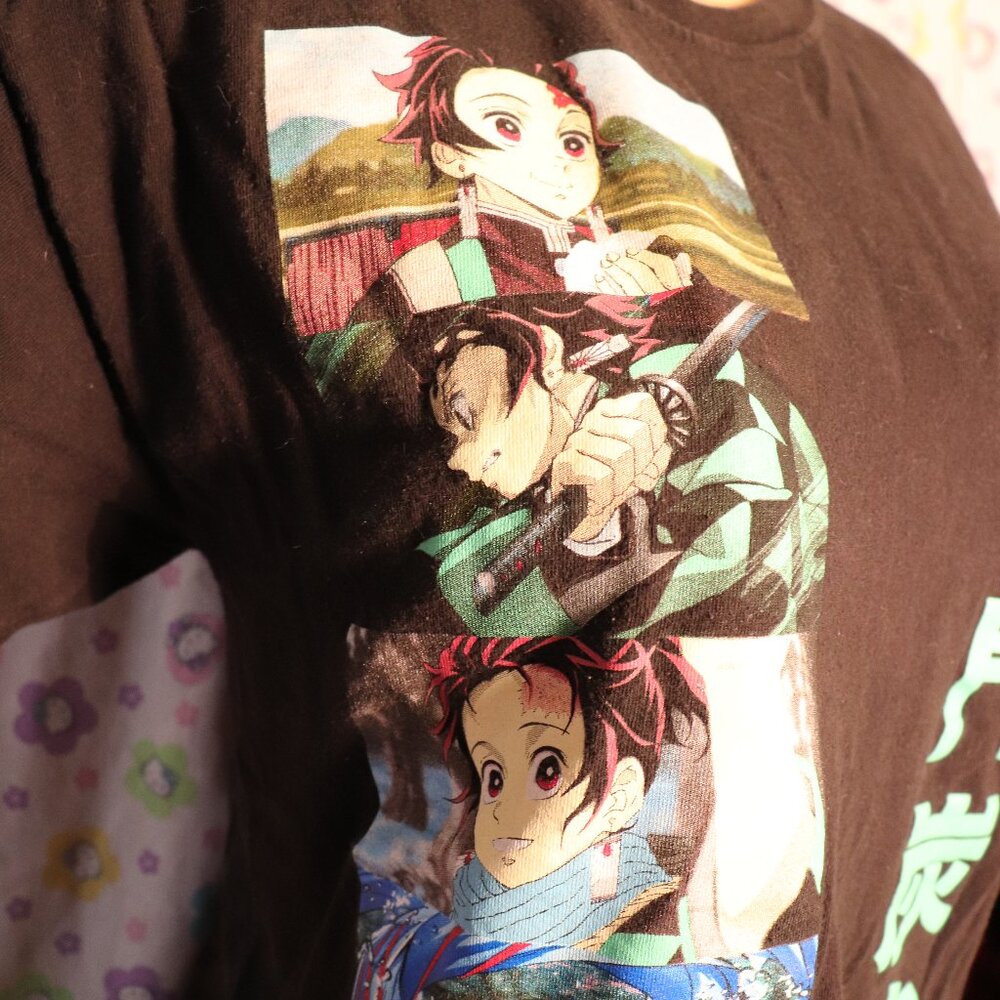 Demon Slayer japanese anime shirt medium